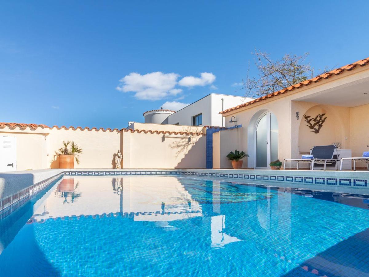 Holiday Home Bonica By Interhome Ampuriabrava Exterior foto