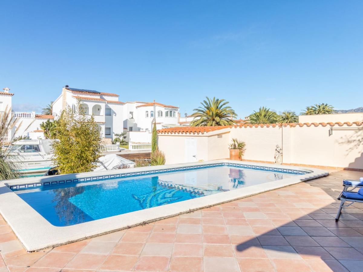 Holiday Home Bonica By Interhome Ampuriabrava Exterior foto
