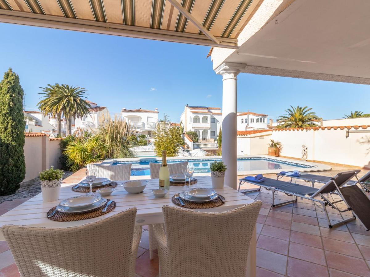 Holiday Home Bonica By Interhome Ampuriabrava Exterior foto