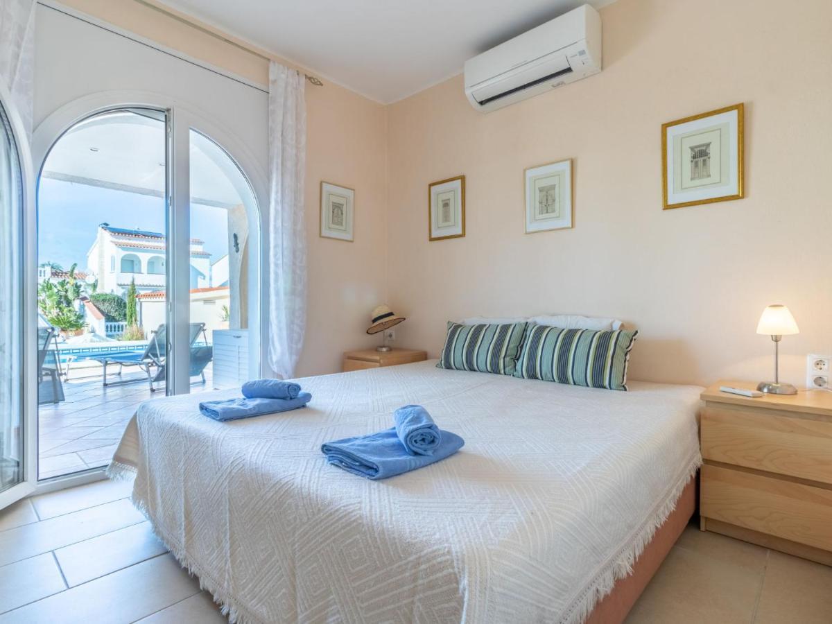 Holiday Home Bonica By Interhome Ampuriabrava Exterior foto